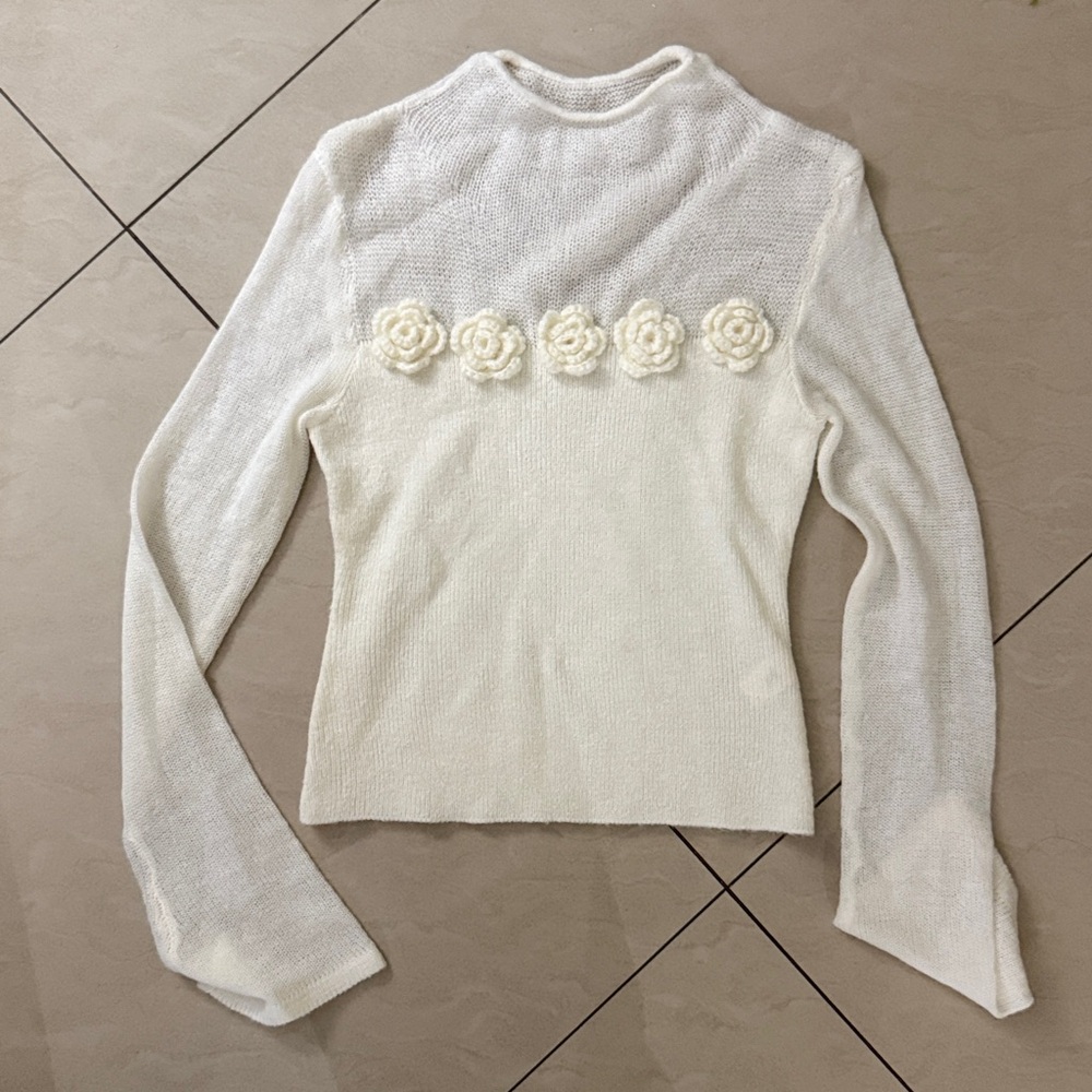 Commense White Floral Embellished Blouse